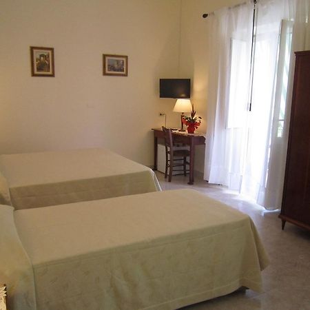 Albergo Italia - Vintage Hotel Капри Екстериор снимка